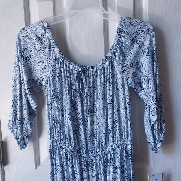 BeBop - NWT Off-the-Shoulder Midi Blue Floral Dress (Junior's) - Picture 3 of 12